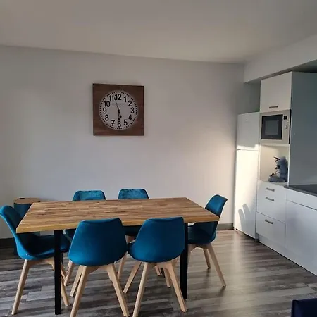 Sainte Cécile: 2ch 6/7 Pers *